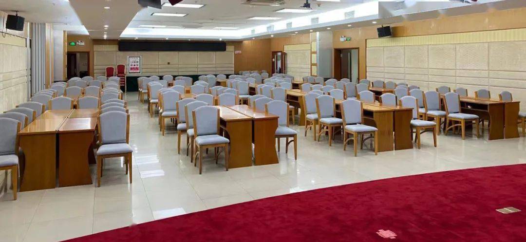 專業(yè)宴會(huì)服務(wù)與會(huì)議解決方案 島嶼式布局，B會(huì)議室，30人容納